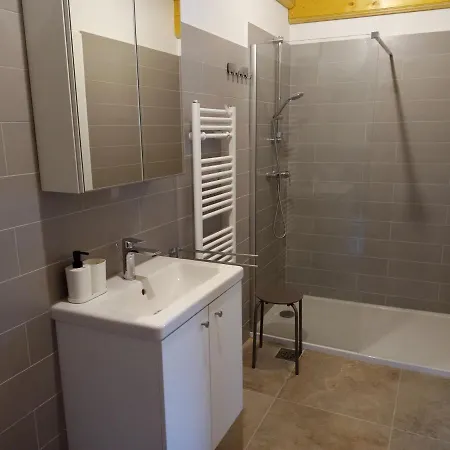 Lahova Hisa * Ljubno