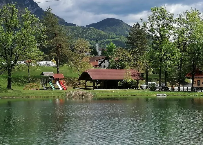 Lahova Hisa 아파트